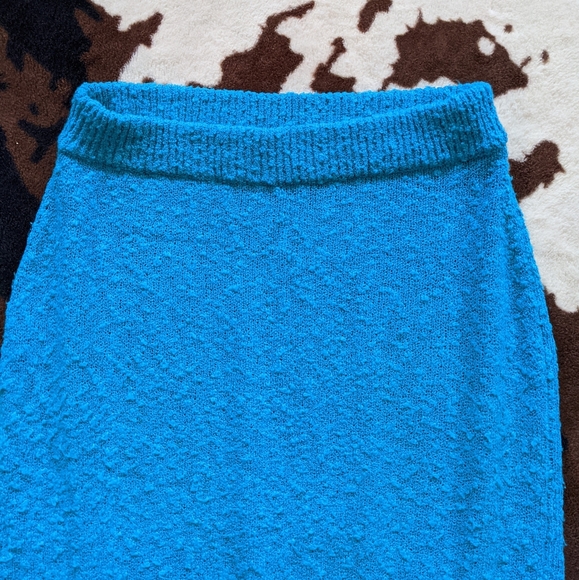 BLUE STRIPE SKIRT - Picture 2 of 4